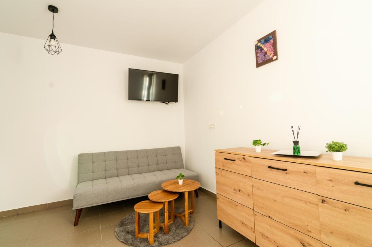 Casa Adrian Hotel Corbu  Kültér fotó