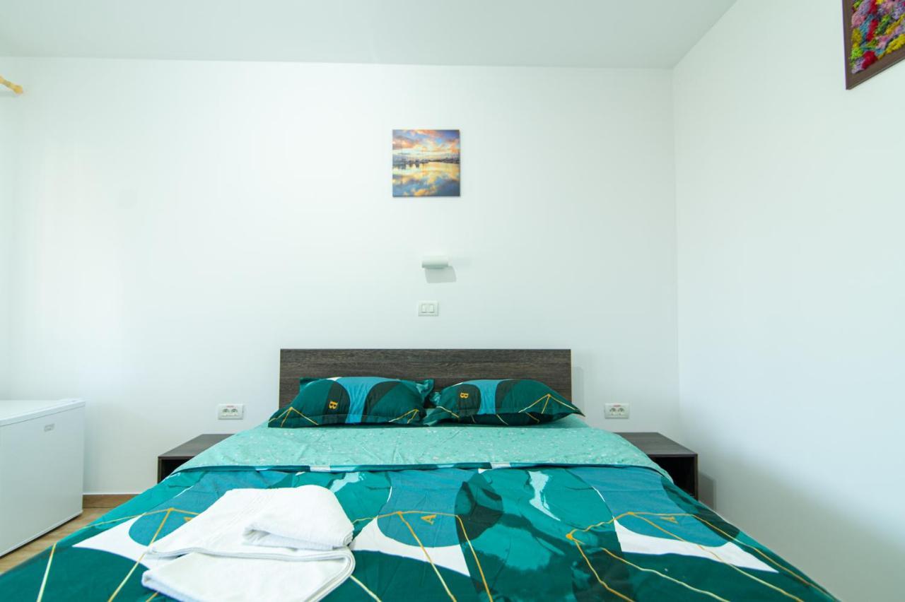 Casa Adrian Hotel Corbu  Kültér fotó