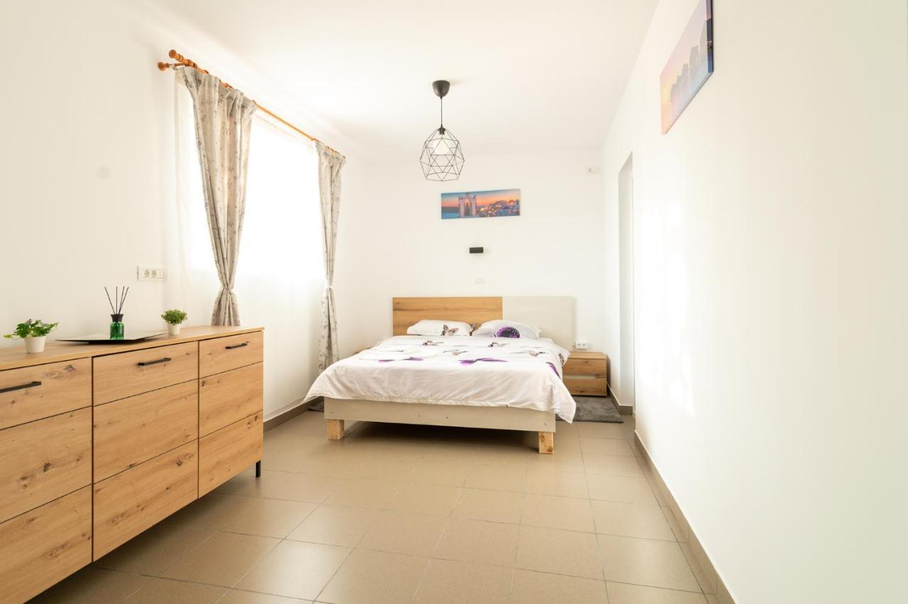 Casa Adrian Hotel Corbu  Kültér fotó